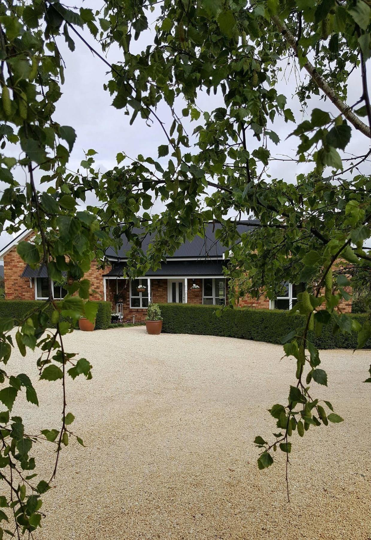 Hazelcreek Cottages Exeter Bagian luar foto